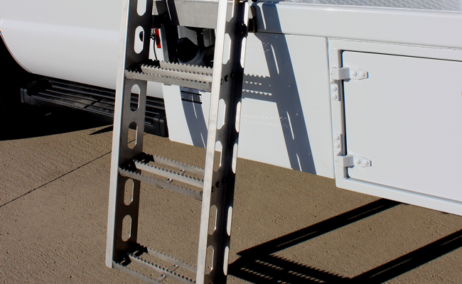 Side Step Ladder :: Service Truck Solutions